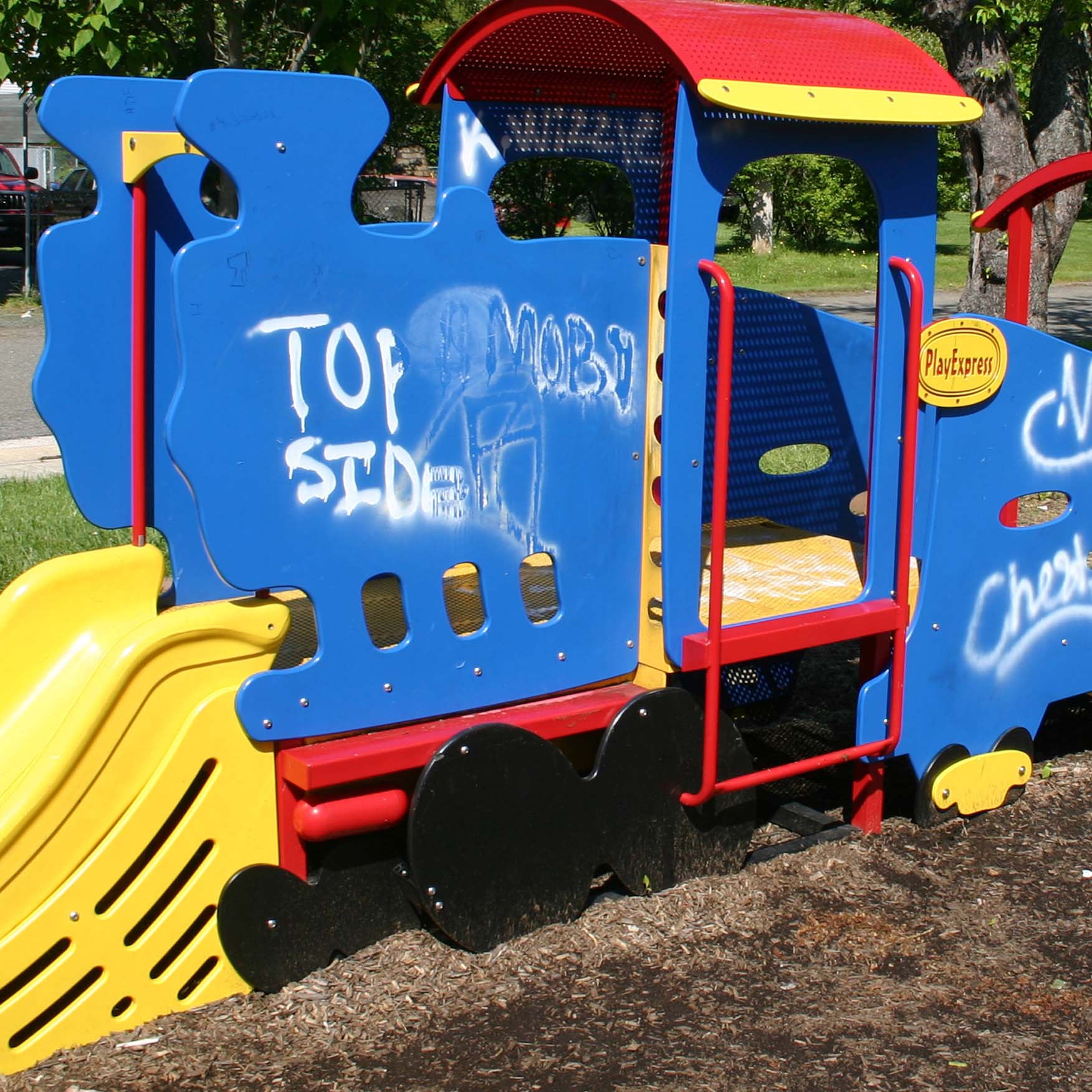 Let graffiti remover Tagaway dwell on play ground equipment