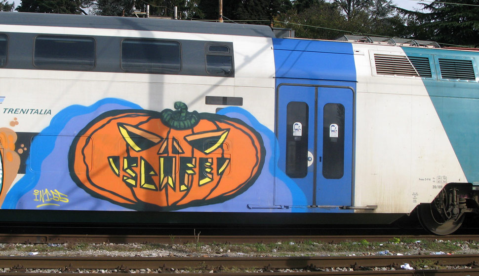 Halloween Graffiti this year on your smooth surfaces